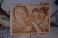 /album/fotogaleria-gravirovanie-obrazov/gravirovanie-fotografii-portret-drevo-masiv-fotoportret-1-2-jpg/